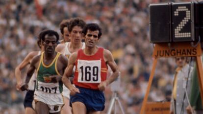 Mariano Haro compitiendo en la prueba masculina de 10.000 metros en los Juegos Olímpicos de Verano de Munich 1972.