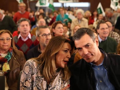 Pedro Sánchez y Susana Díaz ayer en Sevilla. 