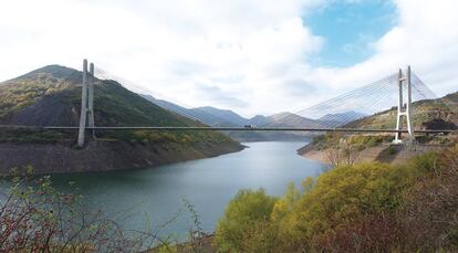 Vista de la autopista AP-66, operada por Itínere.