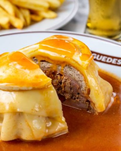 ‘Francesinha’ de Casa Guedes, en Oporto.