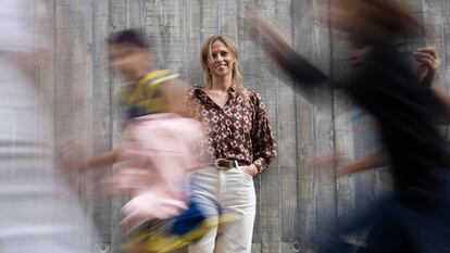 DVD 1236
Barcelona, 18/10/24 Entrevista a Elisabet Garcia Permanyer (en el Poblenou), que lanzó hace justo un año el primer chat de padres en contra de comprar un móvil a sus hijos a los 12 años.
Foto: Gianluca Battista