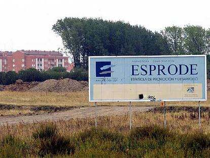 Un cartel de la empresa Esprode, en unos terrenos de Ciempozuelos.