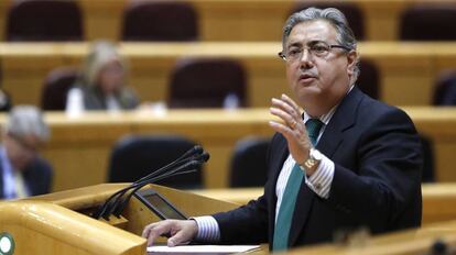 El ministro del Interior, Juan Ignacio Zoido, en una interpelación en el Senado