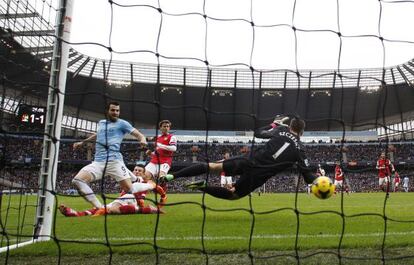 Negredo le marca al Arsenal este fin de semana pasado.