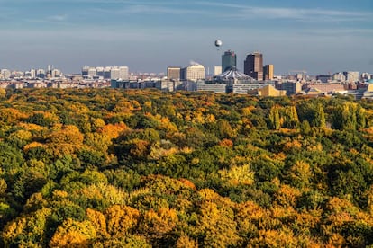 Panorámica otoñal del Tiergarten.