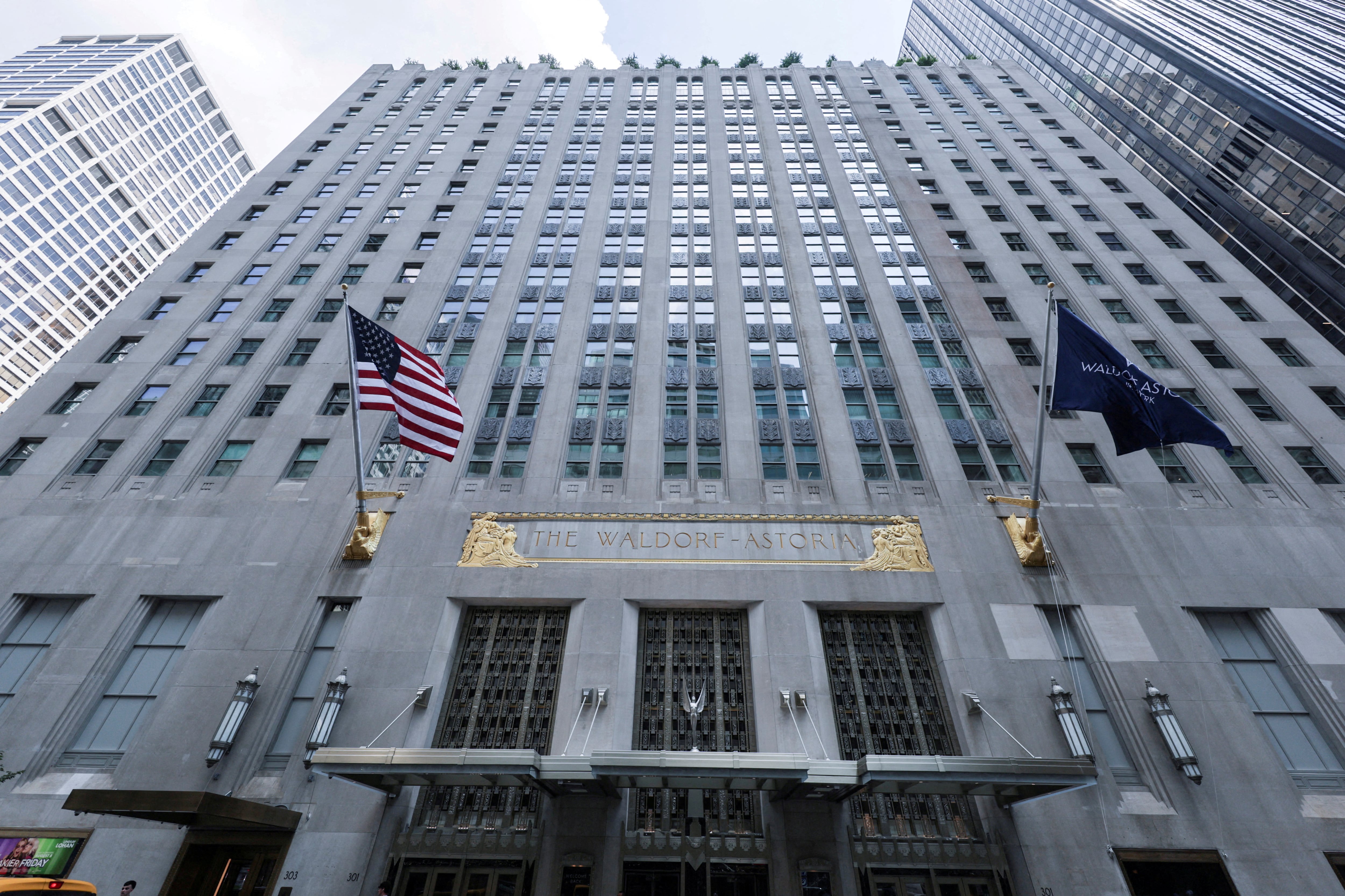 El icónico hotel Waldorf Astoria de Nueva York, en venta tras una remoledación millonaria que duró ocho años