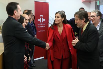 La sede del nuevo Instituto Cervantes en Los Ángeles acogió este lunes por la tarde una reunión de trabajo presidida por la reina Letizia sobre la situación actual del español y sus perspectivas de crecimiento en Estados Unidos