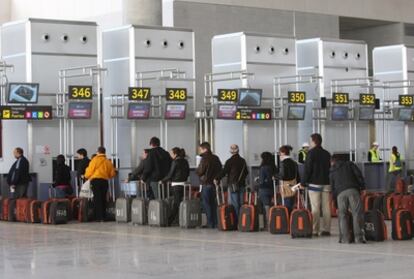 La nueva terminal T-3 del aeropuerto de Málaga ya empieza a funcionar en pruebas.