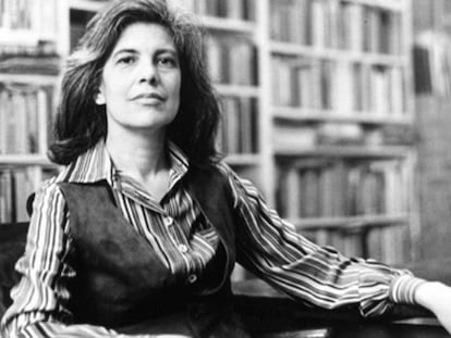 Susan Sontag em sua casa em 1979