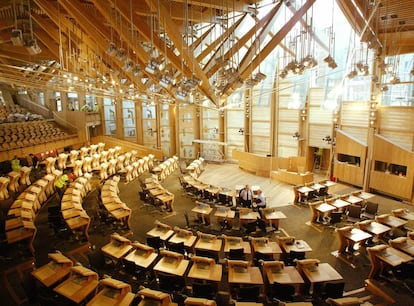 La nueva cámara del Parlamento de Escocia (Reino Unido), de Enric Miralles y Benedetta Tagliabue.