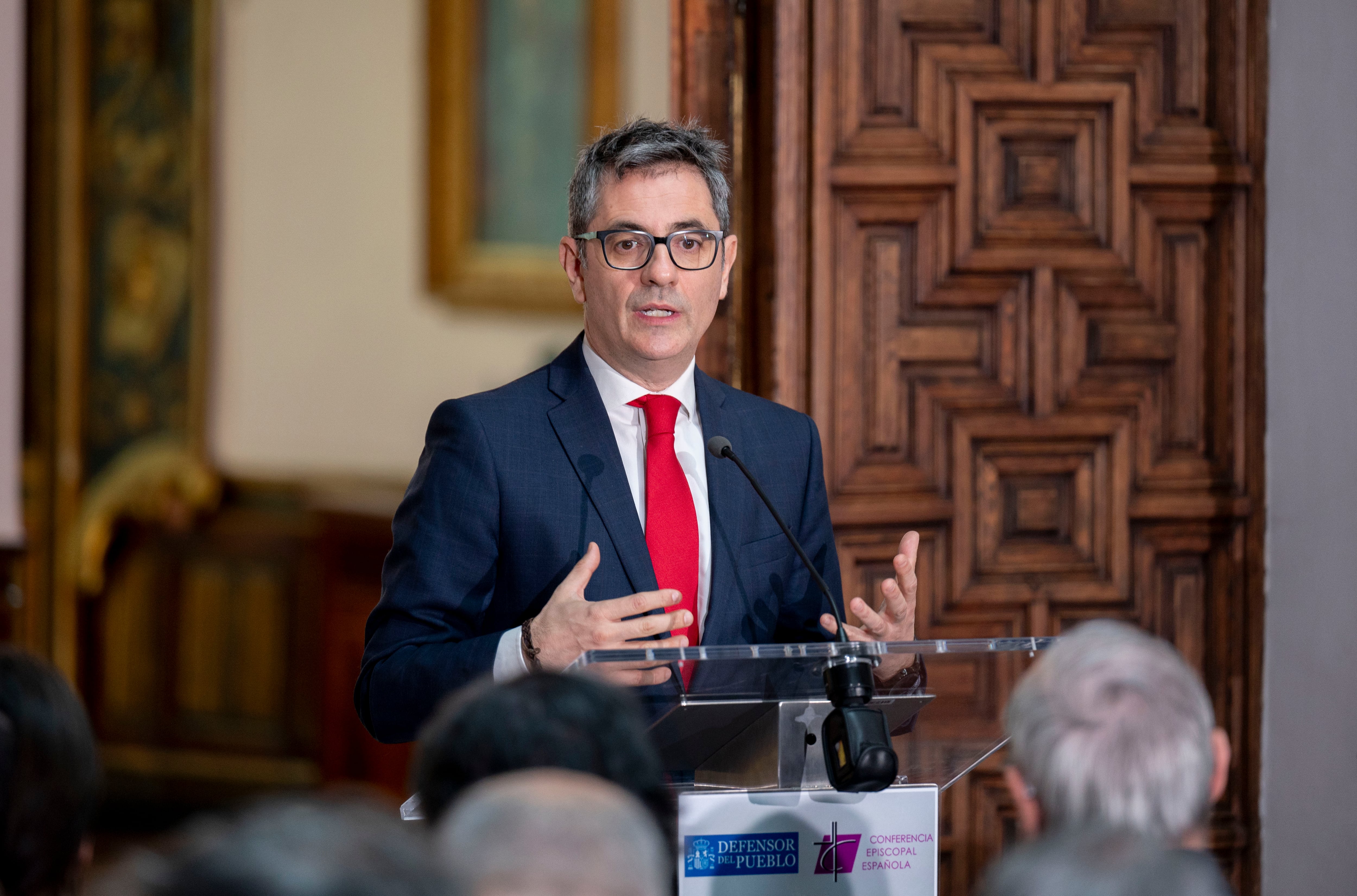 Bolaños asegura a las víctimas de abusos que si la Iglesia no cumple con los pagos se activarán mecanismos coercitivos