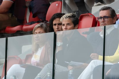 La seleccionadora nacional Montse Tomé, este sábado durante el partido entre el Atlético de Madrid y el Athletic.