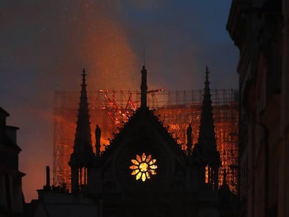 Incendio de la catedral de Notre Dame el lunes 15 de abril 