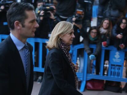 La Infanta Cristina e Iñaki Urdangarían, a su llegada al Juzgado de Palma, en enero de 2016.