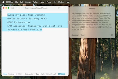 La opción 'Reescribir' permite afinar la redacción y, como en este ejemplo, redactar un texto en lenguaje natural a partir de unas frases telegráficas: Apple Intelligence deduce que se pretende hacer una invitación y la escribe con el tono escogido (en este caso, amistoso).