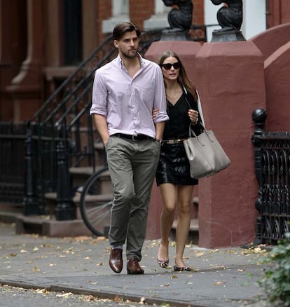 De una pareja pasamos a otra. Con un estilo más clásico hemos visto a los siempre perfectos Olivia Palermo y su novio el modelo y empresario Johannes Huebl.