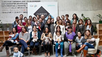 Con ni&ntilde;os. Participantes en el taller de Google para padres con hijos peque&ntilde;os Campus for Moms.