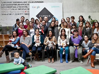 Con ni&ntilde;os. Participantes en el taller de Google para padres con hijos peque&ntilde;os Campus for Moms.