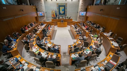 Imagen del pleno de las Cortes de Aragón, a finales de junio.