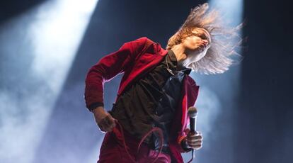 Dennis Lyxzén, vocalista de Refused, en Vitoria.