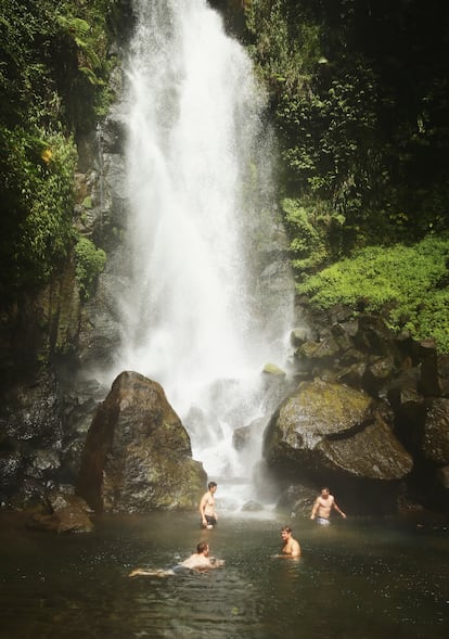 Una de las cascadas que forman las llamadas Trafalgar Falls.