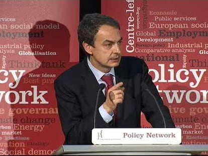 Zapatero critica que los mercados sean "exigentes y examinen" a los gobiernos