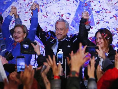 O ex-presidente chileno Sebastián Piñera comemora sua vitória.