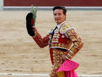 Diego Urdiales, en la vuelta al ruedo en su primer toro.