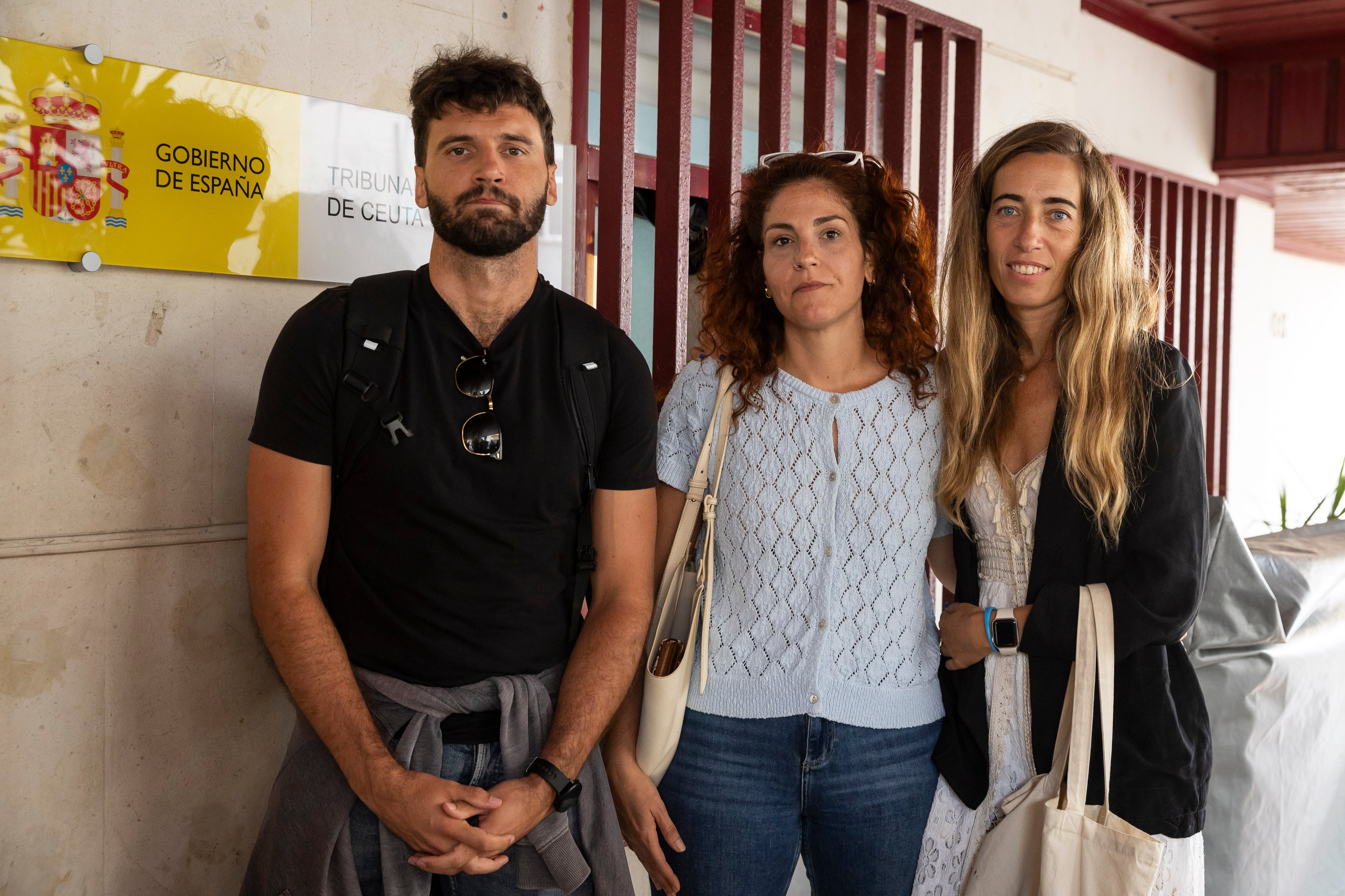 Borrego, Ferreras y Cánovas, antes de presentar una denuncia tras el ataque sufrido este domingo.