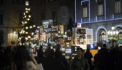 El pesebre del Ayuntamiento del año 2019, montado a partir de cajas que contenían elementos navideños y que, como casi siempre, fue polémico.