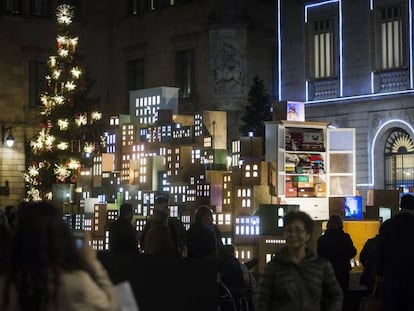 El pesebre del Ayuntamiento del año 2019, montado a partir de cajas que contenían elementos navideños y que, como casi siempre, fue polémico.