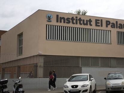 L'Institut Palau, a Sant Andreu de la Barca, on alguns professors van ser acusats d'un delicte d'odi, que el jutge va rebutjar.