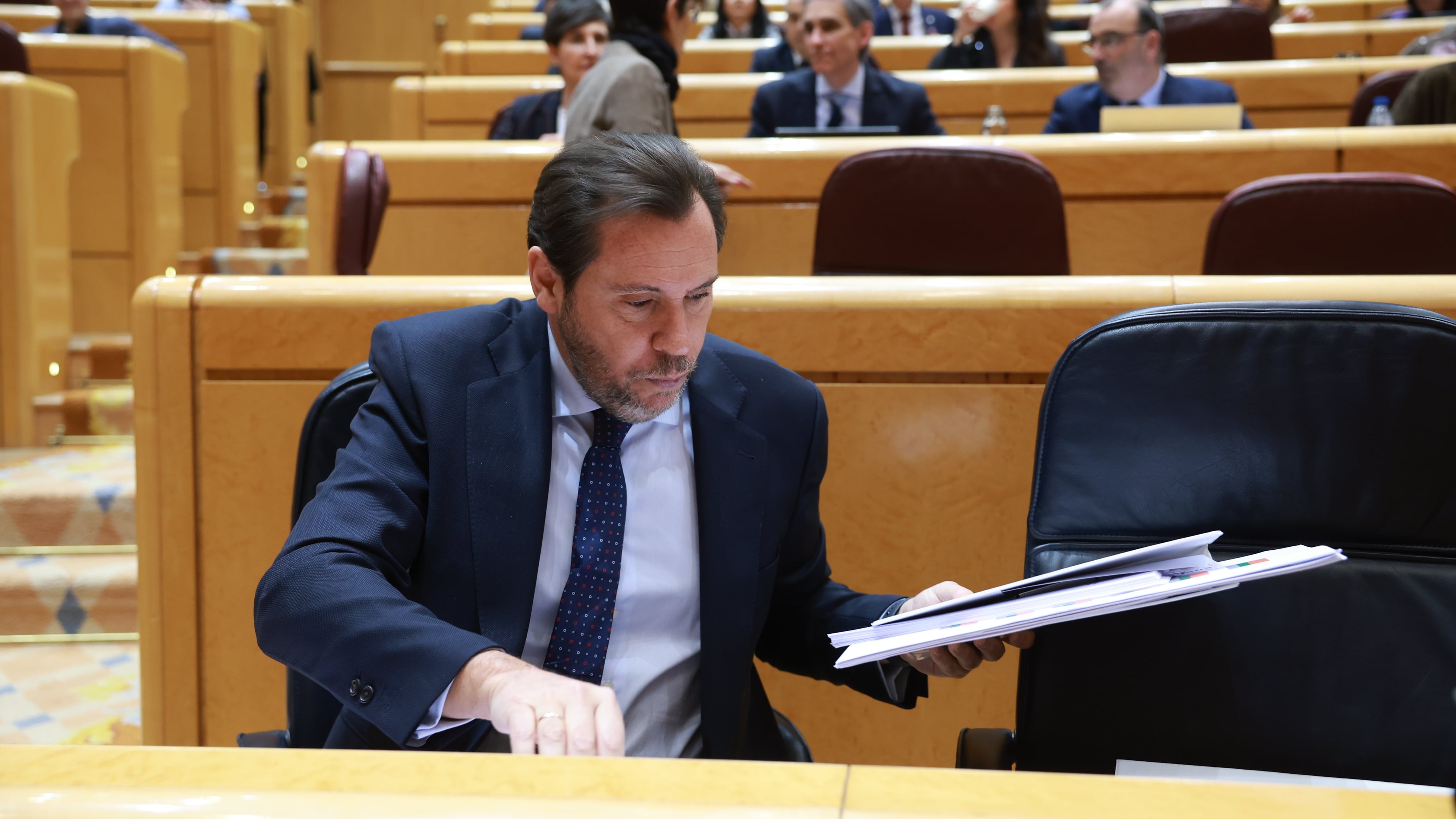 El ministro de Transportes, Óscar Puente, este jueves en su comparecencia en el Senado.