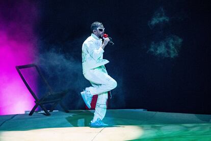 Bad Bunny durante su actuación de los premios MTV en el Yankee Stadium, de Nueva York.  