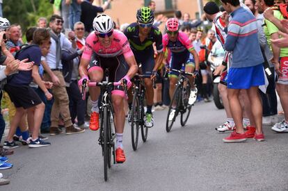 Jungels, Amador y Ulissi, en los últimos kilómetros.