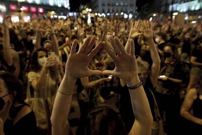 Manifestación en Madrid el viernes 11 de junio de 2021 contra la violencia machista por el asesinato de Anna y Olivia, dos niñas de Tenerife a las que su padre secuestró y mató.