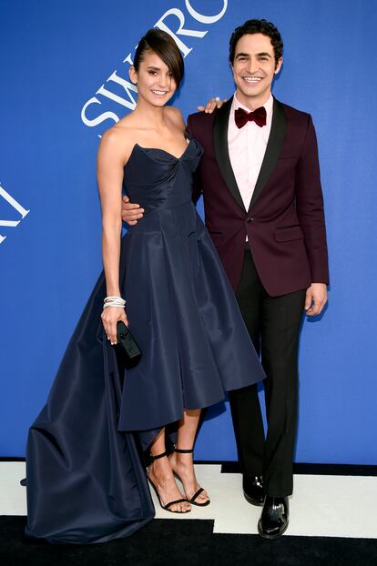 Nina Dobrev con Zac Posen.