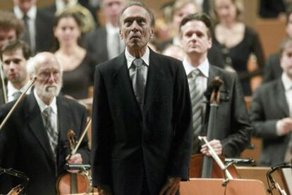 El director de orquesta Claudio Abbado, ayer en el Auditorio Nacional, en Madrid.