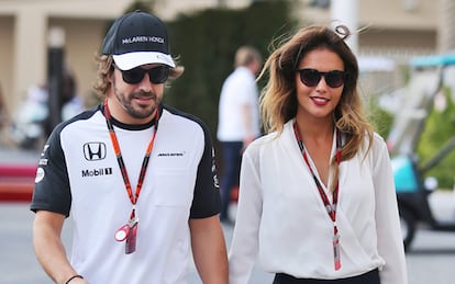 Fernando Alonso y Lara Álvarez, que también han borrado todo rastro digital de su amor en las redes.