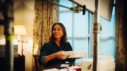 Isabel Preysler en un momento de su 'reality' navideño.