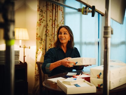 Isabel Preysler en un momento de su 'reality' navideño.