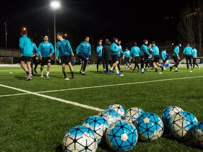 Entrenamiento del FC Andorra en las instalaciones del Camp d’Esports Prada de Moles.