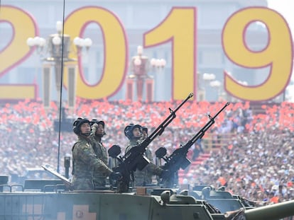 Defile militar en la plaza de Tiananmen.