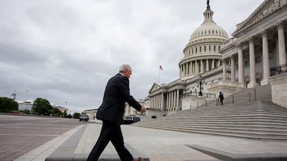 El senador republicano Ron Johnson, presidente del Comité de Seguridad Interior del Senado, a su llegada al Capitolio este miércoles.