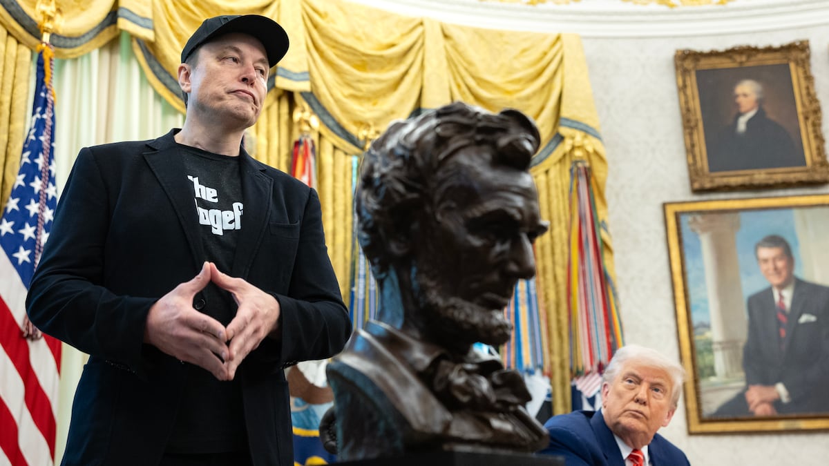 Trump y Musk resucitan su guerra a cuenta del plan fiscal del presidente y este amenaza con revisar los subsidios a las empresas del magnate | Internacional | EL PAÍS