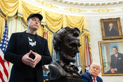 El empresario Elon Musk y el presidente de EE UU, Donald Trump, en el Despacho Oval, el pasado 30 de mayo.