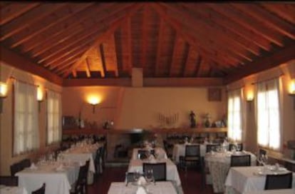 Salón de Los Quiñoneros, restaurante de Brihuega (Guadalajara).