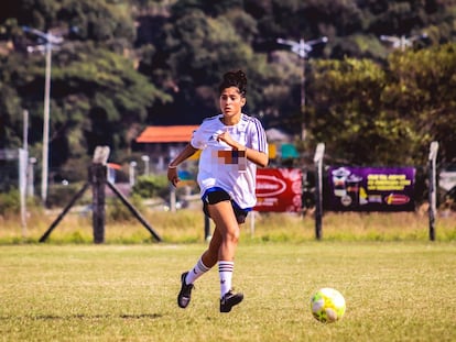 Joane Ribeiro, jogadora de futebol.