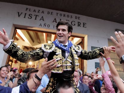 Jos&eacute; Garrido sale por la puerta grande de Bilbao.