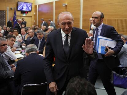 El ministro del Interior, Gérard Collomb, a su llegada a la audiencia parlamentaria por el caso Benalla